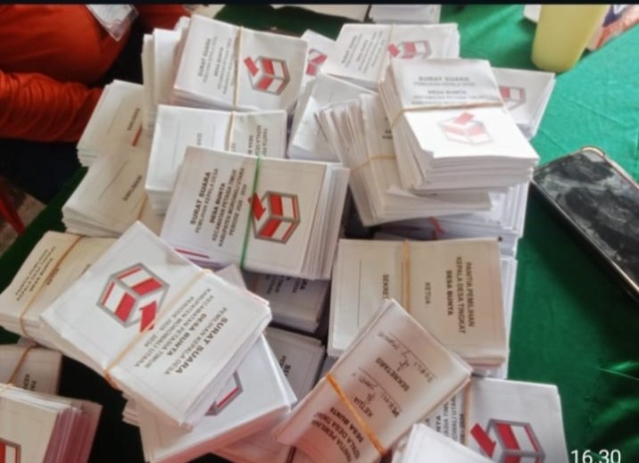 Beredar Foto Tumpukan Surat Suara Pilkades Bunta tidak Di Tandatangan dan Cap