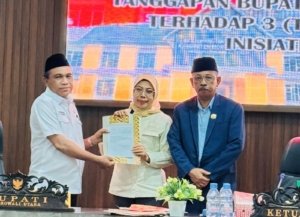 Ketua DPRD Morut Warda Dg Mamala Pimpin Rapat Paripurna ke-8 dan ke-9