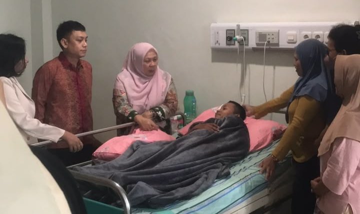 Jumat Berkah, Wagub Sulteng Kunjungi Pasien Asal Morut di RS Wahidin Makassar, Semua Biaya Dibayarkan