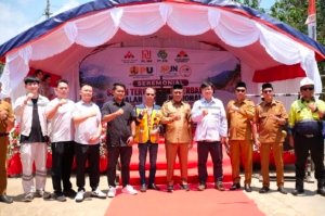 Wakil Bupati Morut Resmikan Perbaikan Jalan Nasional, Wujud Kontribusi Nyata Dunia Industri bagi Masyarakat