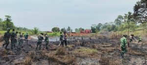 Gerak Cepat PT ANA, Bantu Padamkan Kebakaran di Desa Pebooa