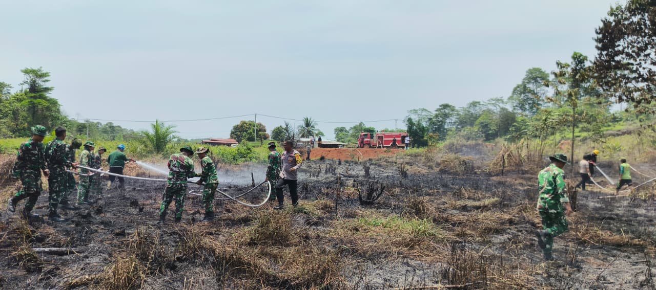 Gerak Cepat PT ANA, Bantu Padamkan Kebakaran di Desa Pebooa