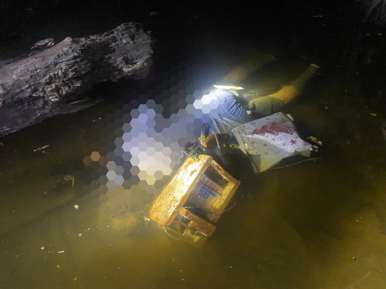 Diduga Tergelincir Saat Setrum Ikan, Warga Ronta Tewas
