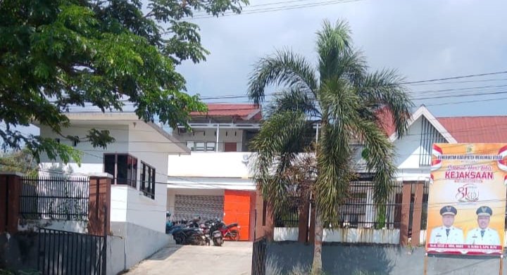 Datangi Kejaksaan Hari Ini, Warga Ganda-ganda Desak Agar Bendahara CSR Dijadikan Tersangka