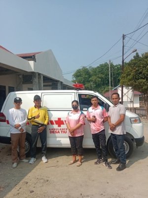 Belum Dua Bulan Jabat Kades Tiu, Adris Ganoli Adakan Ambulans Gratis dari Dana Sisa CSR