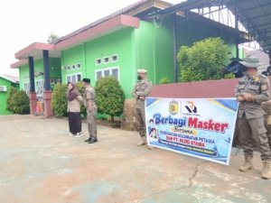 Pemerintah Kecamatan Petasia dan CV Rezki Utama Bagikan 3.000 Masker, Lindungi Warga dari Ancaman ISPA