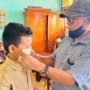 Pemerintah Desa Tompira Bagikan 1000 Masker di 5 Masjid dan 2 SD di Tompira